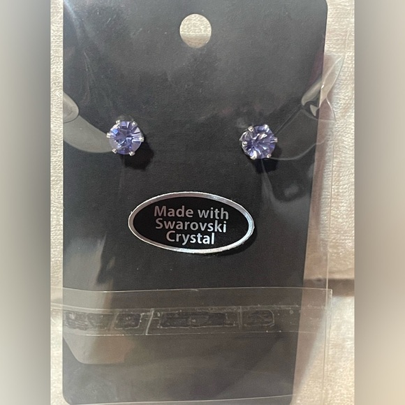 COPY - Swarovski Elements Crystal Purple Stud Earrings - Picture 1 of 3